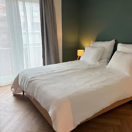 Spacious For 8 People, & Center Within Walking Distance Daire Koksijde